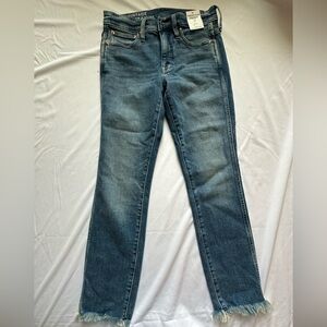 J. CREW // FRAYED SKINNY JEANS // SIZE 25